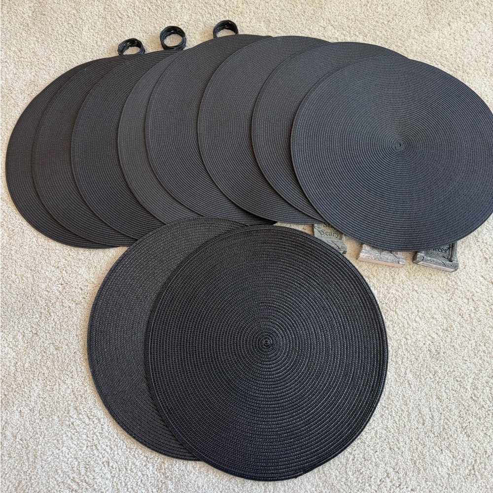 10 Pottery Barn Placemats - Picture 3 of 4